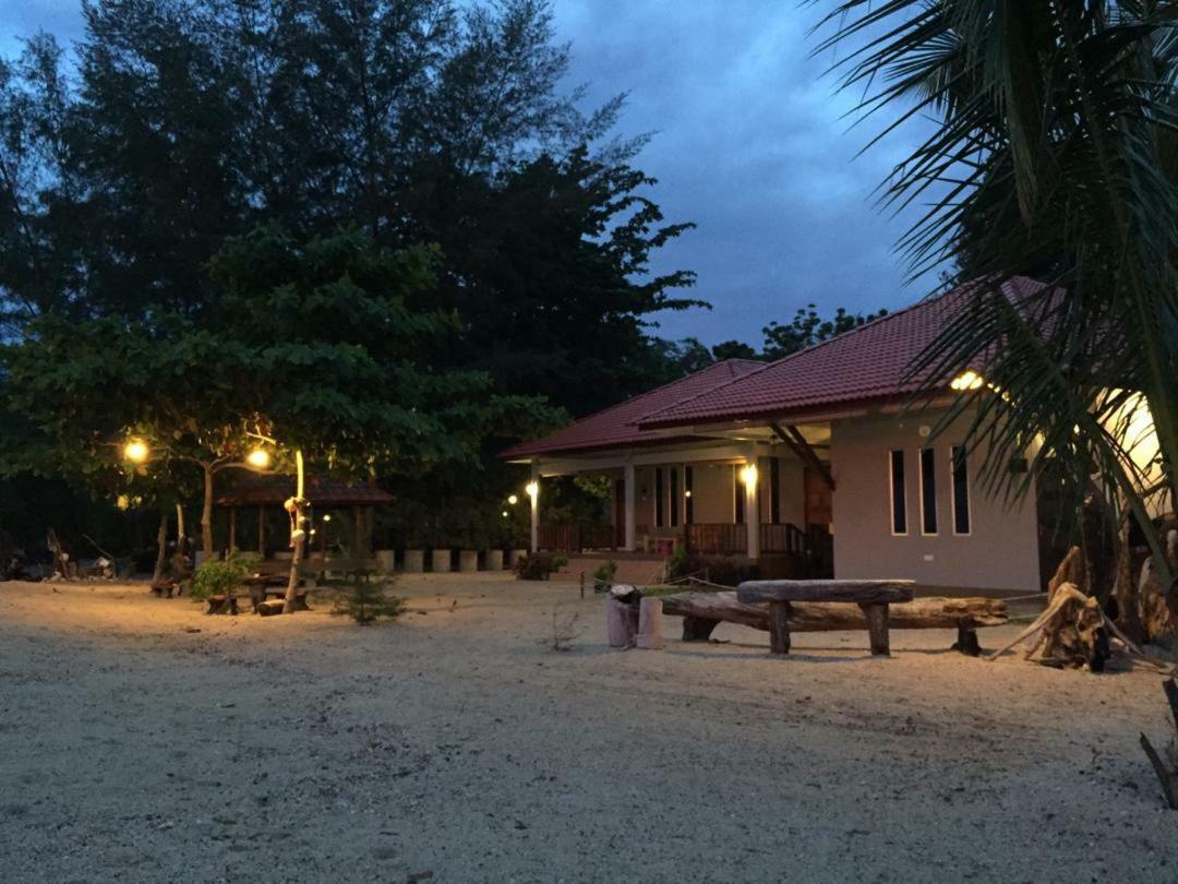 Red Coral Cottage Langkawi ภายนอก รูปภาพ